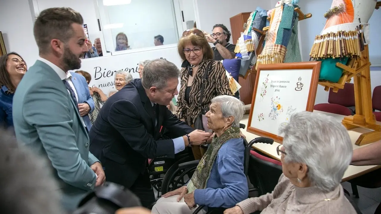 El presidente de Castilla-La Mancha, Emiliano García-Page, ha inaugurado, el Centro de Mayores Municipal de Férez (Albacete)