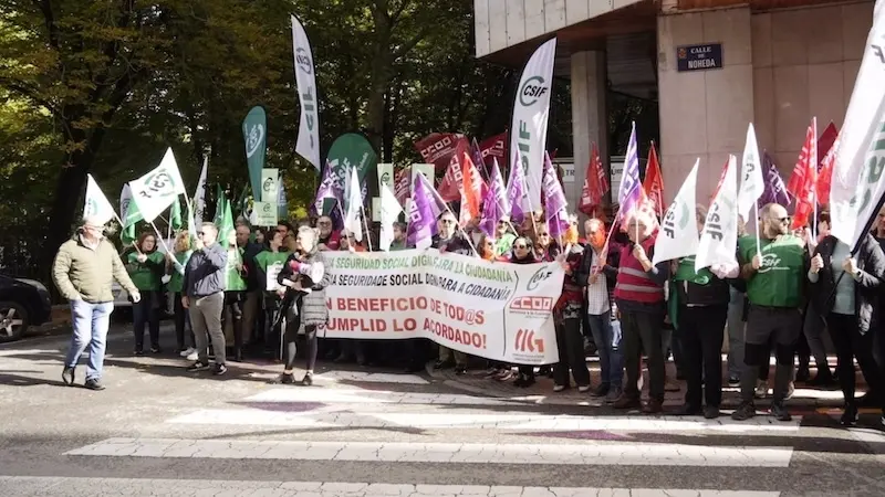 CCOO, CSIF y CIG se concentran en Cuenca ante el "deterioro" en la Seguridad Social