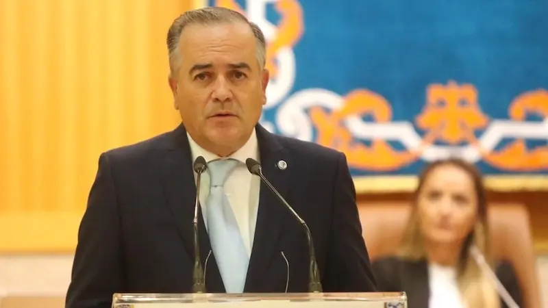 El alcalde de Talavera de la Reina (Toledo), José Julián Gregorio, durante su intervención en el Debate sobre el Estado de la Ciudad
