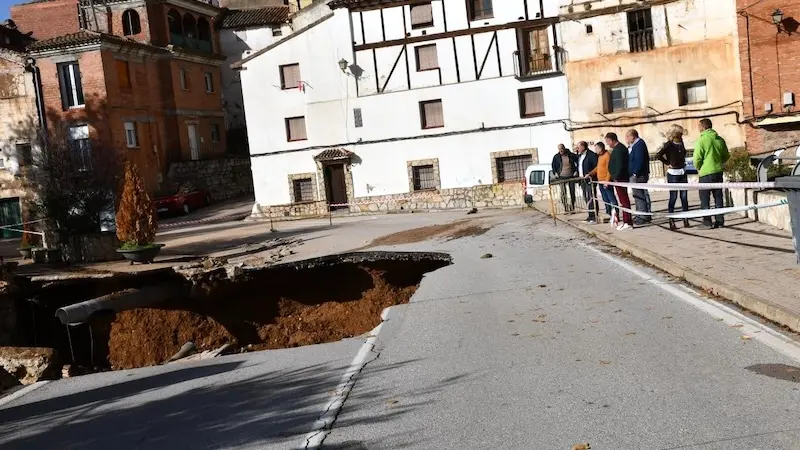 Castilla-La Mancha declara de emergencia la reparación de la CM-215 en Landete (Cuenca)