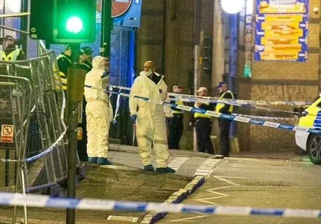Escalofriante hallazgo: unos vecinos hallan tirada en plena calle una cabeza humana, cadáver, asesinato, crimen, tiroteo, reyerta,
