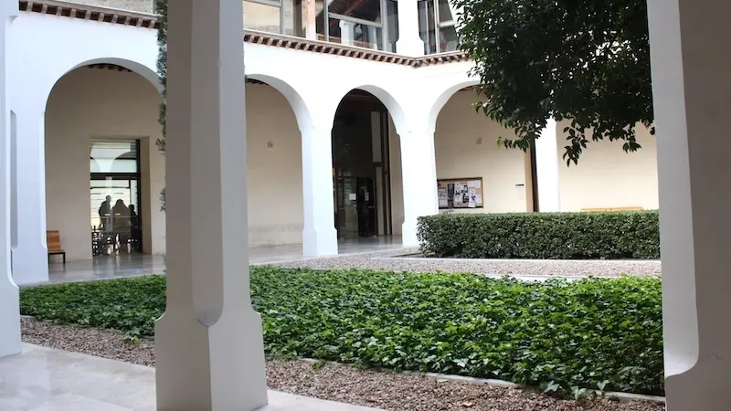 La Facultad de Humanidades investiga el presunto acoso denunciado por una alumna