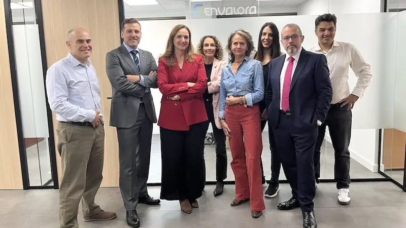 Envalora recibe autorización para operar con envases de un solo uso y reutilizables