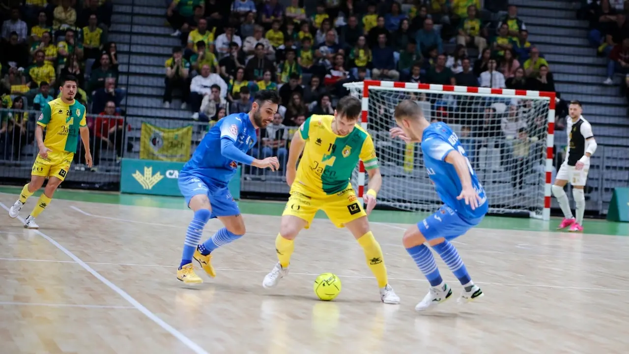 Abultada derrota del Viña Albali Valdepeñas en el Olivo Arena de Jaén (9-3)