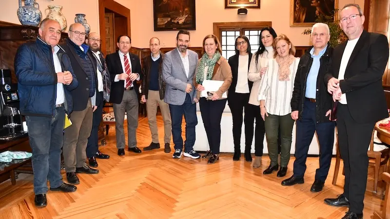 En la imagen el equipo de Gobierno tras una reunión de la Junta de Gobierno de la Diputación de Toledo