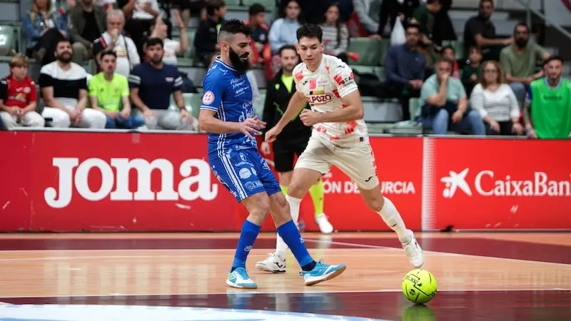 El Quesos El Hidalgo Manzanares se vuelve de vacío de su visita a Murcia (4-2)
