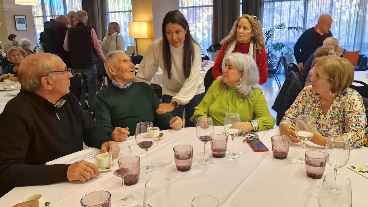 La consejera de Bienestar Social de Castilla-La Mancha, Bárbara García Torijano, en la jornada informativa organizada en Guadalajara por la Federación Provincial de Jubilados, Pensionistas y Tercera Edad Alcarreña