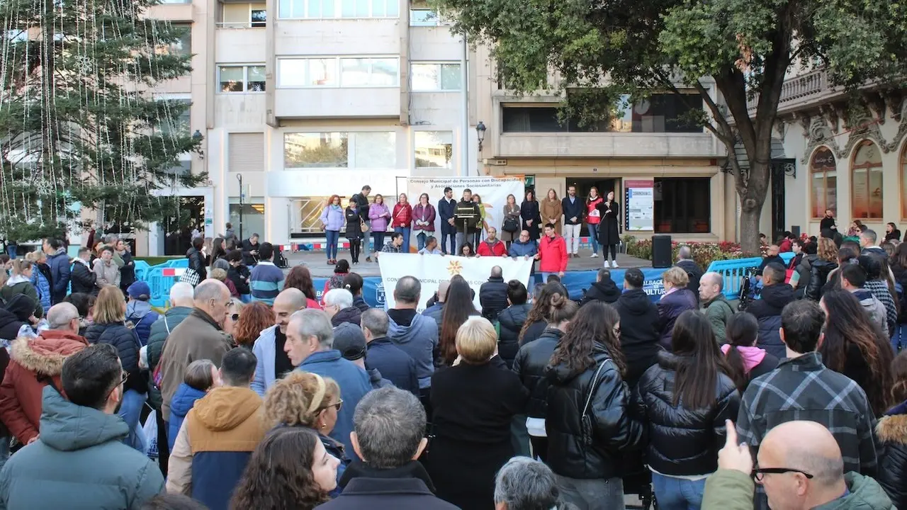 En la imagen un instante de la XII Marcha por la Igualdad promovida por el Consejo Municipal de Personas con Discapacidad y Asociaciones Sociosanitarias de Albacete