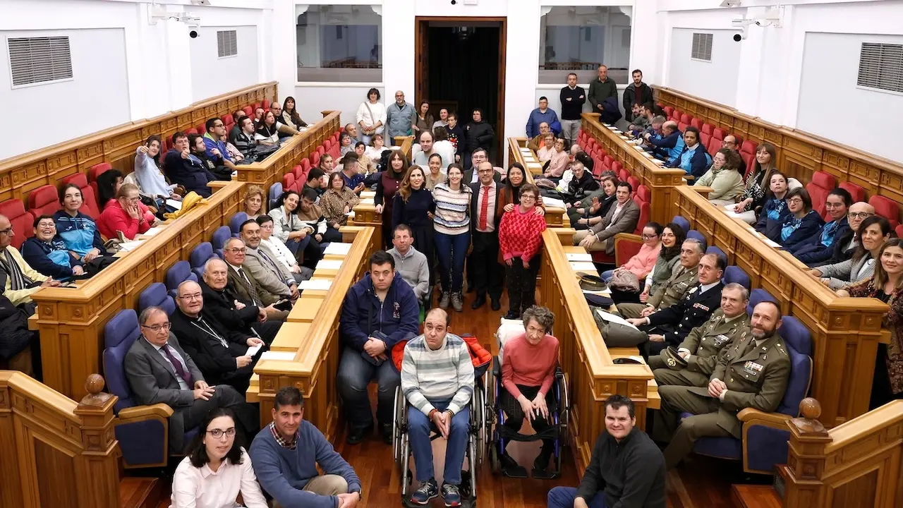 Las Cortes de Castilla-La Mancha y Marsodeto celebran 25 años del pleno social sobre discapacidad intelectual, con “el orgullo por los avances conseguidos”