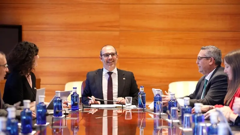 En la imagen un instante de la reunión de la Mesa de las Cortes de Castilla-La Mancha celebrada este jueves