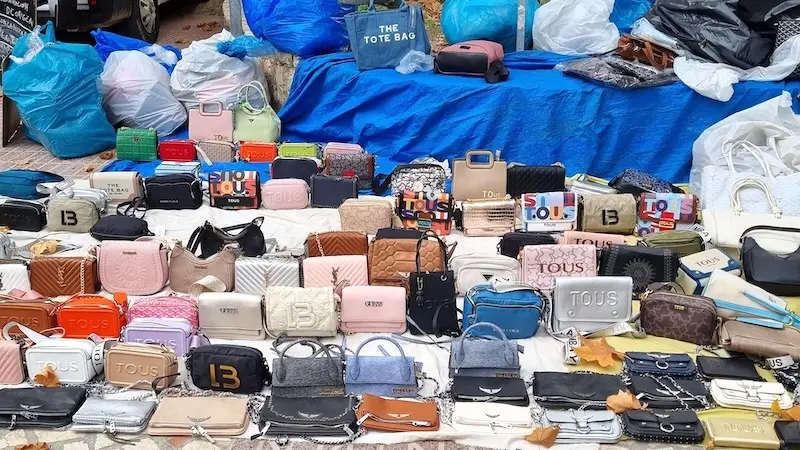 Cuatro investigados por la venta de prendas falsificadas en Alcalá del Júcar (Albacete)
