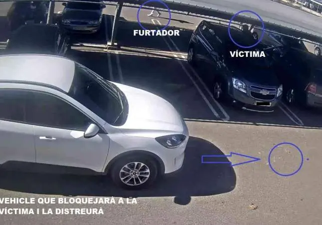 Rondan por supermercados: así distraen en el parking para robarte dentro del coche