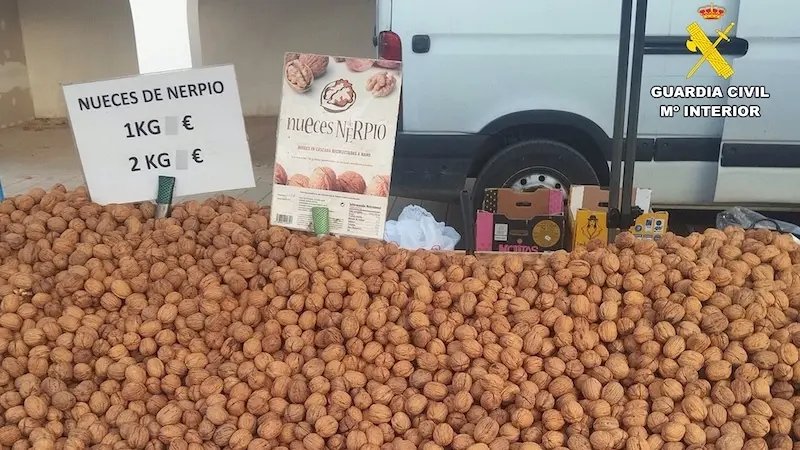 Investigado por vender nueces con etiqueta DOP 'Nueces de Nerpio' sin permiso