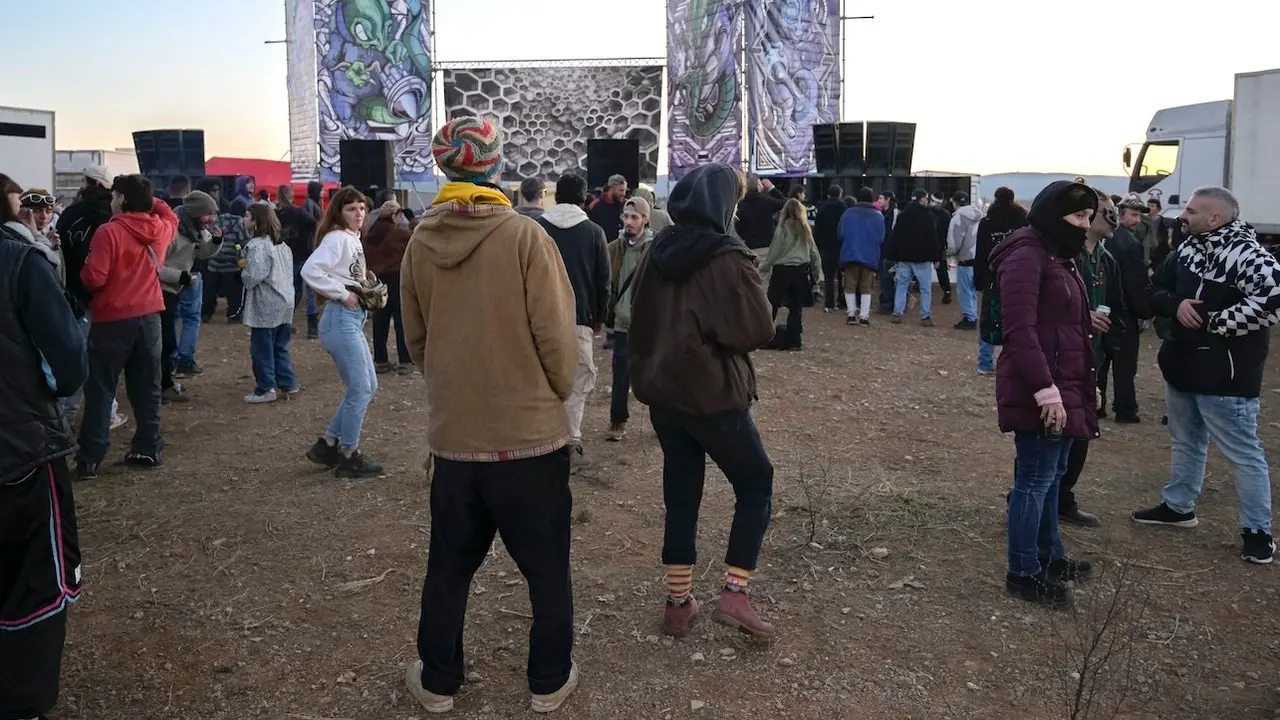 Música sin descanso en la macrofiesta rave de Ciudad Real que reúne a miles de personas - EFE/ Jesus Monroy
