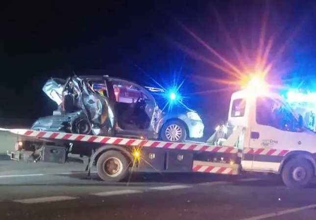Al menos ocho heridos, alguno crítico, en un grave accidente entre dos turismos