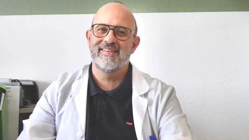 Un facultativo de Albacete participa en un manual de referencia de psicología clínica