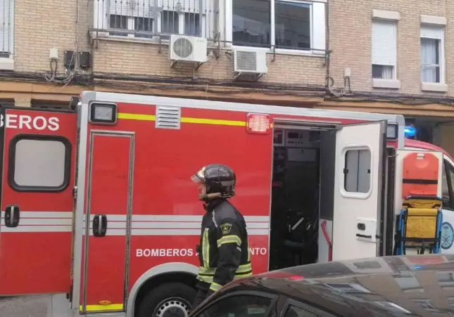 Un bebé de 2 meses y su madre entre la vida y la muerte tras incendiarse su casa