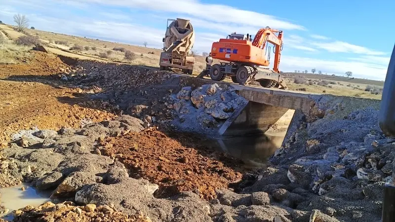 Inician la reparación de viales municipales de Guadalajara cortados por la dana