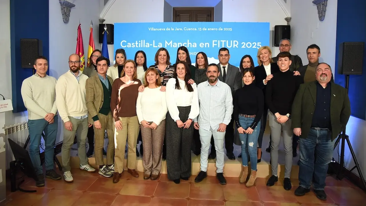La consejera de Economía, Empresas y Empleo, Patricia Franco, ha presentado, en la sede de la Universidad Popular y el Centro de Día de Villanueva de la Jara (Cuenca), la propuesta que Castilla-La Mancha llevará a la edición de este año de la Feria Internacional de Turismo, FITUR