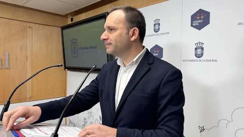 El portavoz del equipo de Gobierno del Ayuntamiento de Ciudad Real, Guillermo Arroyo, ha informado en rueda de prensa de asuntos de la Junta de Gobierno Local