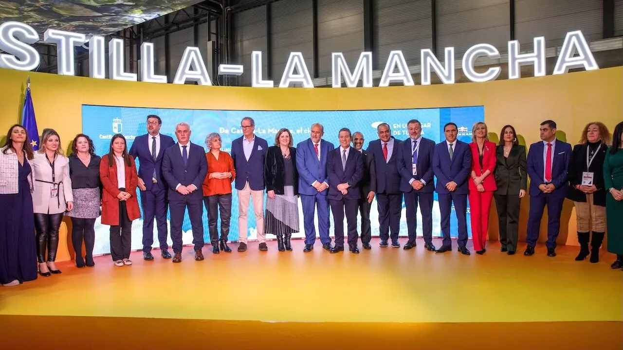 El presidente de Castilla-La Mancha, Emiliano García-Page, ha inaugurado el estand con el que Castilla-La Mancha participa en la Feria Internacional de Turismo (FITUR) 2025