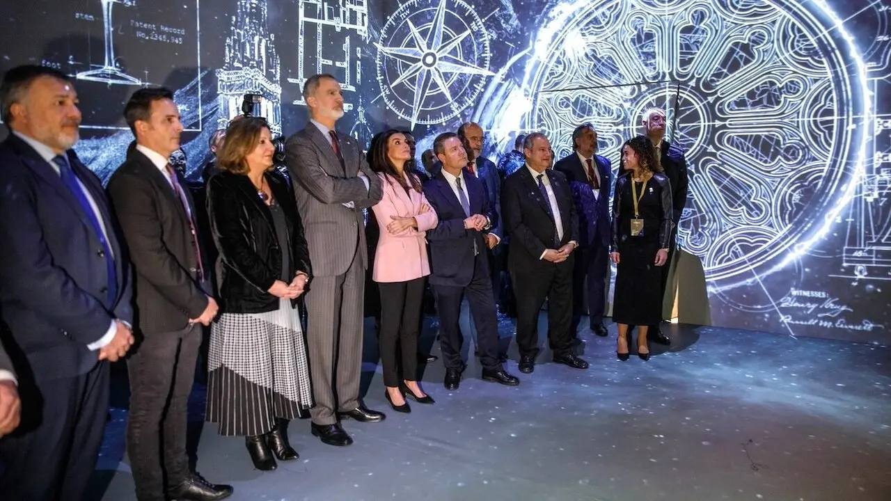 El presidente de Castilla-La Mancha, Emiliano García-Page, ha asistido a la inauguración de la Feria Internacional de Turismo (FITUR) 2025 por parte de SS.MM. los Reyes de España, que han visitado el estand de la región