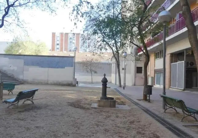 Muere un niño de 13 años tras saltar de un muro durante una excursión escolar
