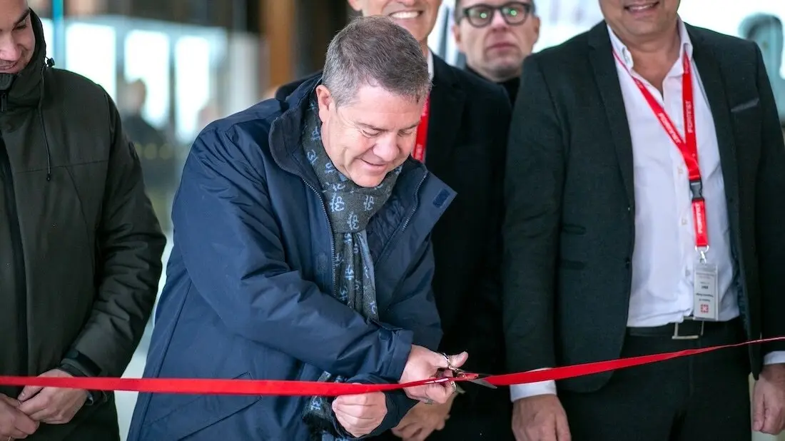 El presidente de Castilla-La Mancha, Emiliano García-Page, ha inaugurado en Torija (Guadalajara) el primer centro de datos en España de la compañía Fortinet