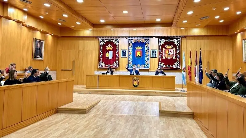 En la imagen un instante del Pleno del Ayuntamiento de Talavera de la Reina (Toledo) celebrado este viernes en el Consistorio