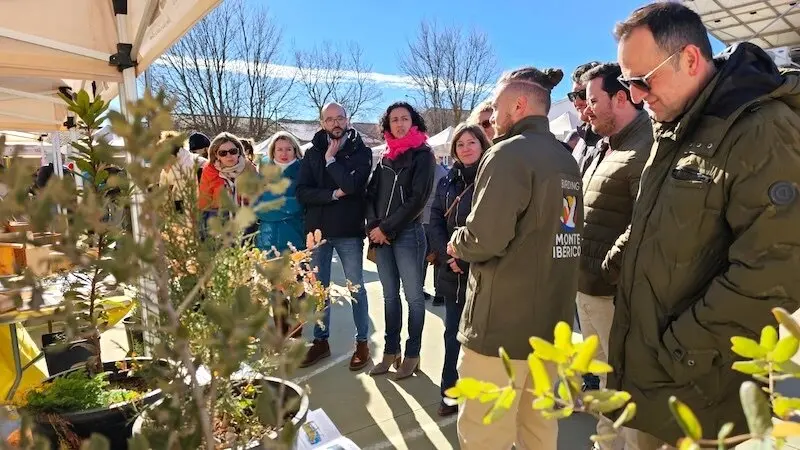 La II Feria Comarcal de Aves consolida su papel como referente en el turismo ornitológico