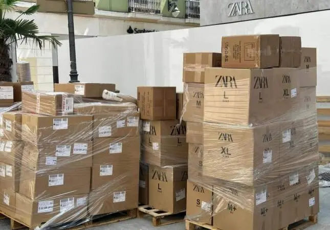 Ropa original de Zara vendida a precio de saldo en mercadillos: la mafia, al descubierto