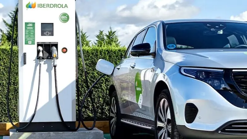 Iberdrola tiene ya 340 puntos de recarga públicos de vehículos eléctricos en Castilla-La Mancha