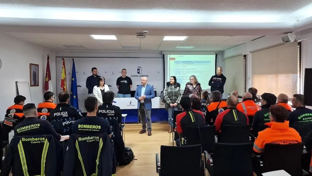 Voluntarios de Protección Civil, bomberos y policías locales actualizan su formación