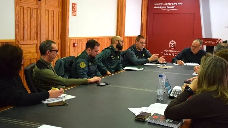 Reunión en el Ayuntamiento de Tarancón (Cuenca) para acabar con los vertidos ilegales de residuos de construcción