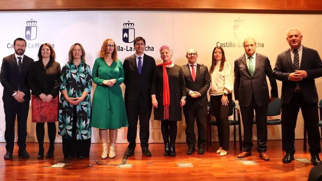 El vicepresidente segundo del Gobierno de Castilla-La Mancha, José Manuel Caballero, ha asistido a la toma de posesión de la nueva delegada de la Junta en la provincia de Guadalajara, Rosa María García Ruiz