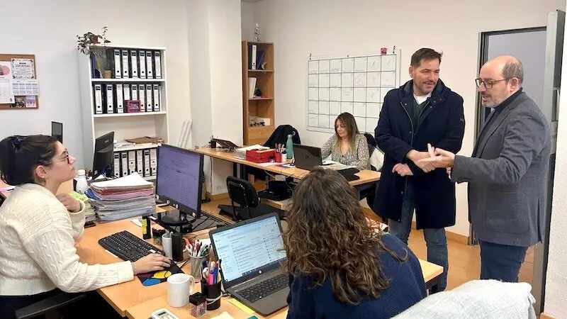 El subdelegado del Gobierno de España en Ciudad Real, David Broceño, conoce la Fundación Cepaim