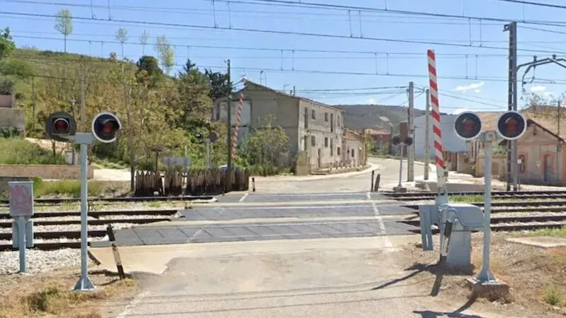 Adif adjudica por 6,5 millones la renovación y mejora de 13 pasos a nivel en Guadalajara