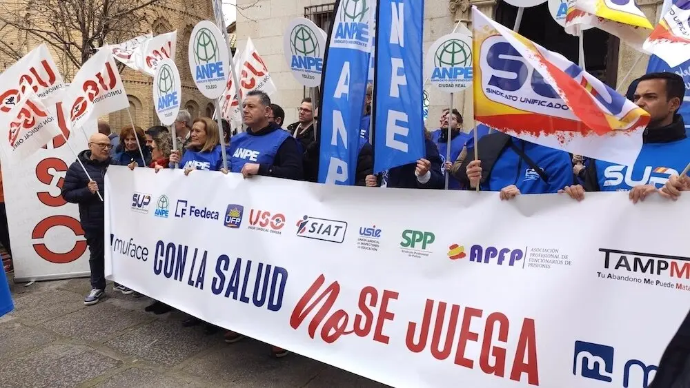 Los sindicatos lamentan la falta de información precisa sobre el concurso de Muface