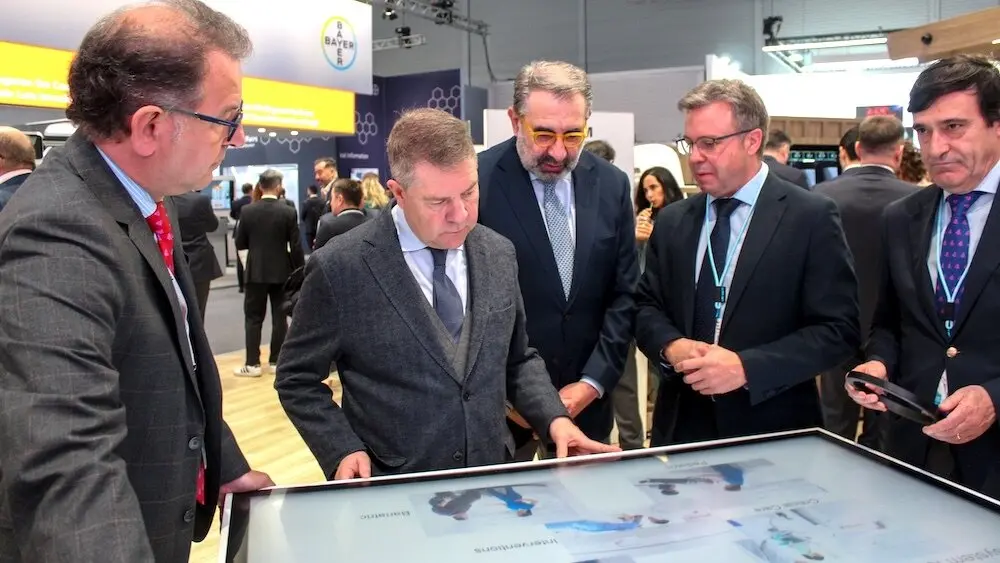 El presidente de Castilla-La Mancha, Emiliano García-Page, ha asistido al Congreso Europeo de Radiología que se celebra en el complejo Austria Center Vienna