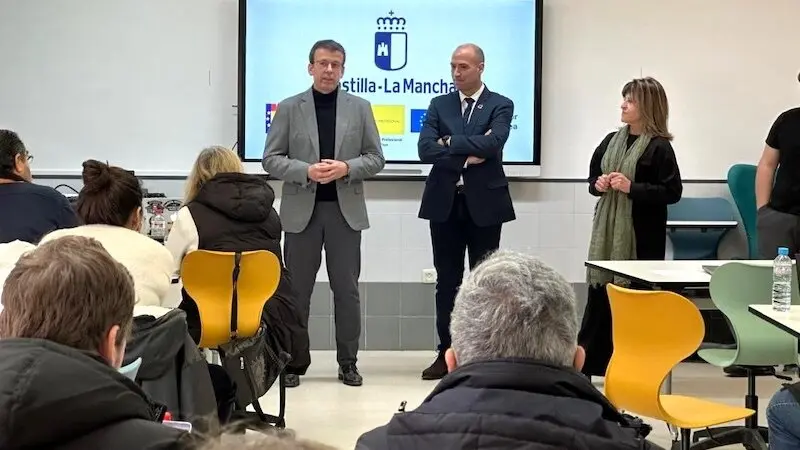 El Gobierno regional sitúa como referente al IES ‘Julián Zarco’ de Mota del Cuervo (Cuenca) en el desarrollo del proyecto ´Integra IA´