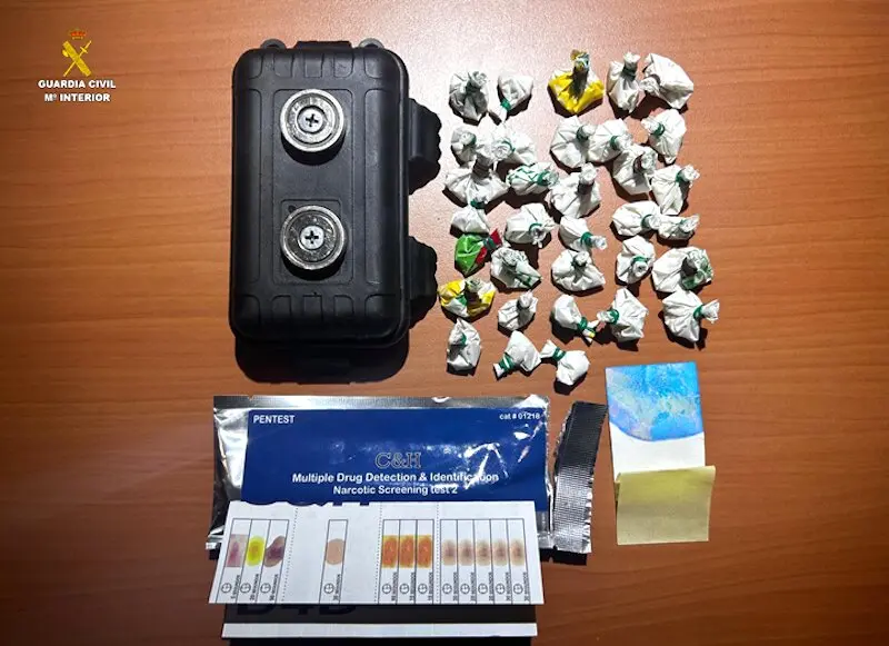 Detenido en Villarrubia de los Ojos (Ciudad Real) con 30 gramos de cocaína ocultos en su coche