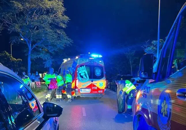 En la imagen de archivo varias ambulancias movilizadas ante una emergencia