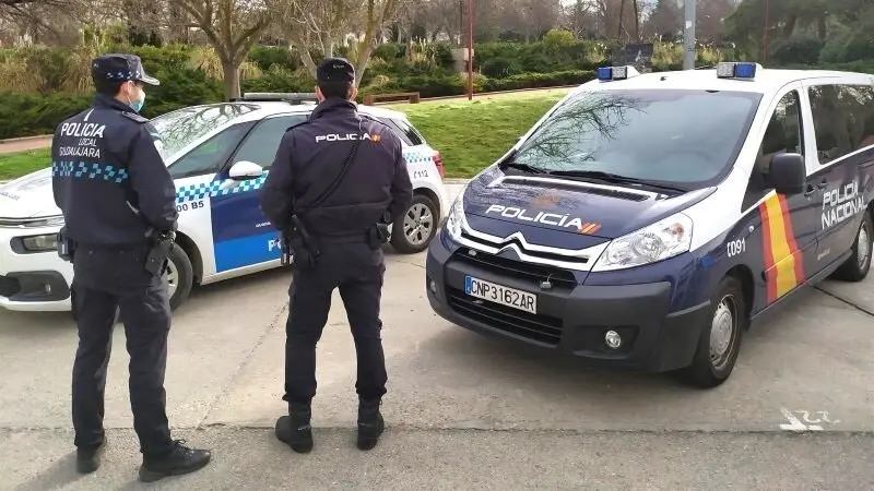Policía Nacional, agentes, Policía Local, patrullas, parque,