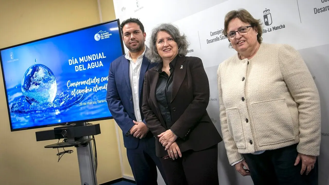 La consejera de Desarrollo Sostenible, Mercedes Gómez, ha informado, en rueda de prensa, sobre la celebración y entidades reconocidas por el Gobierno regional en el Día Mundial del Agua 2025