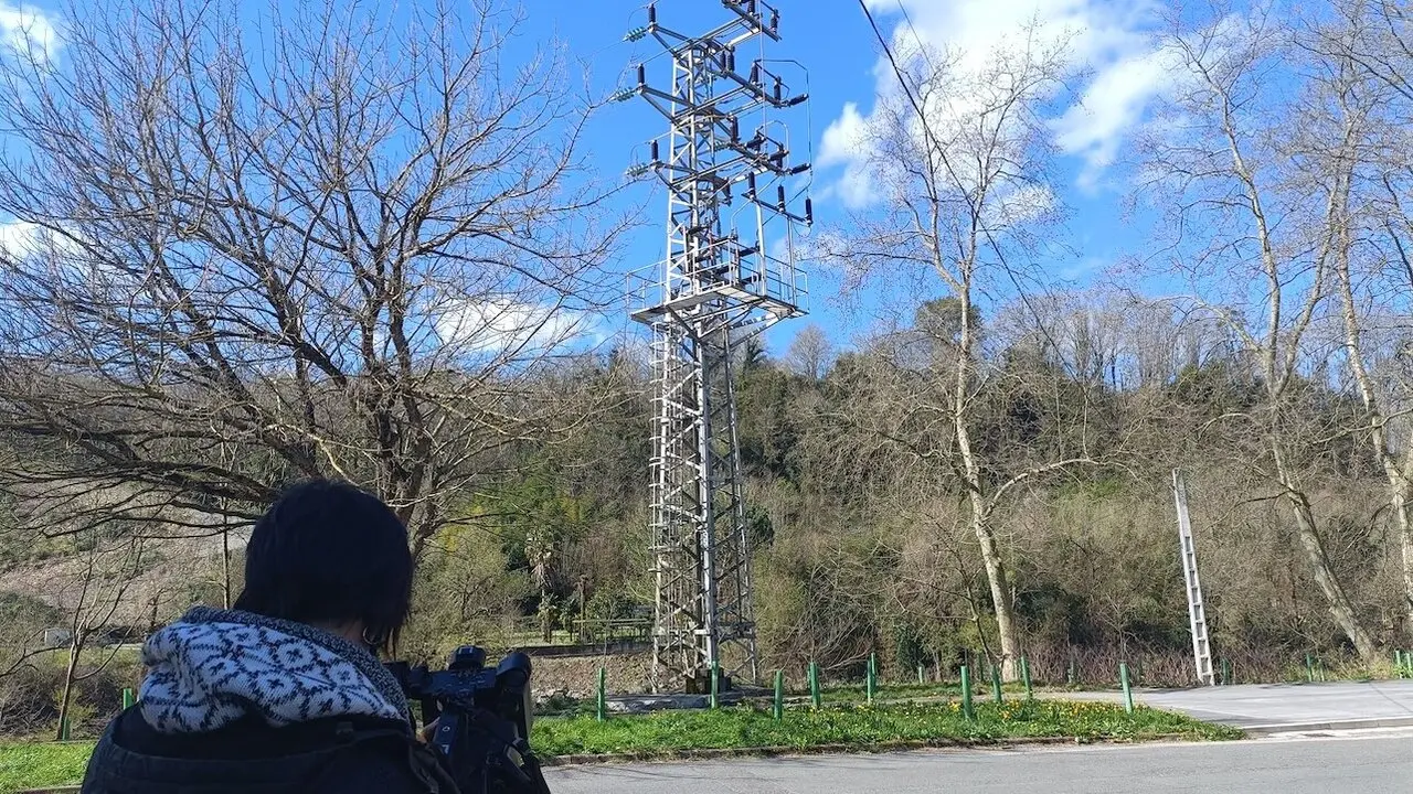 Muere un menor de 11 años herido grave tras subirse a una torre de alta tensión