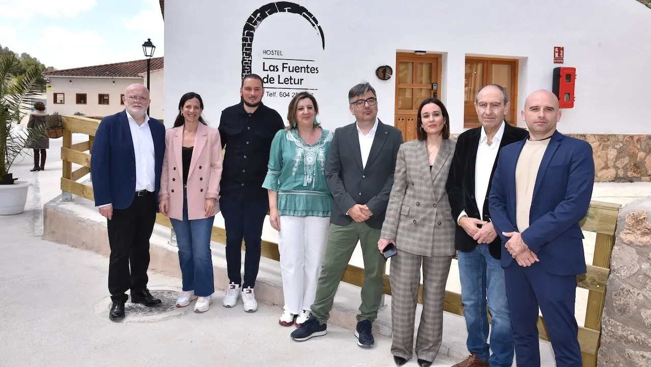 La consejera de Economía, Empresas y Empleo, Patricia Franco, ha inaugurado el Camping ‘Las Fuentes’ de Letur (Albacete)