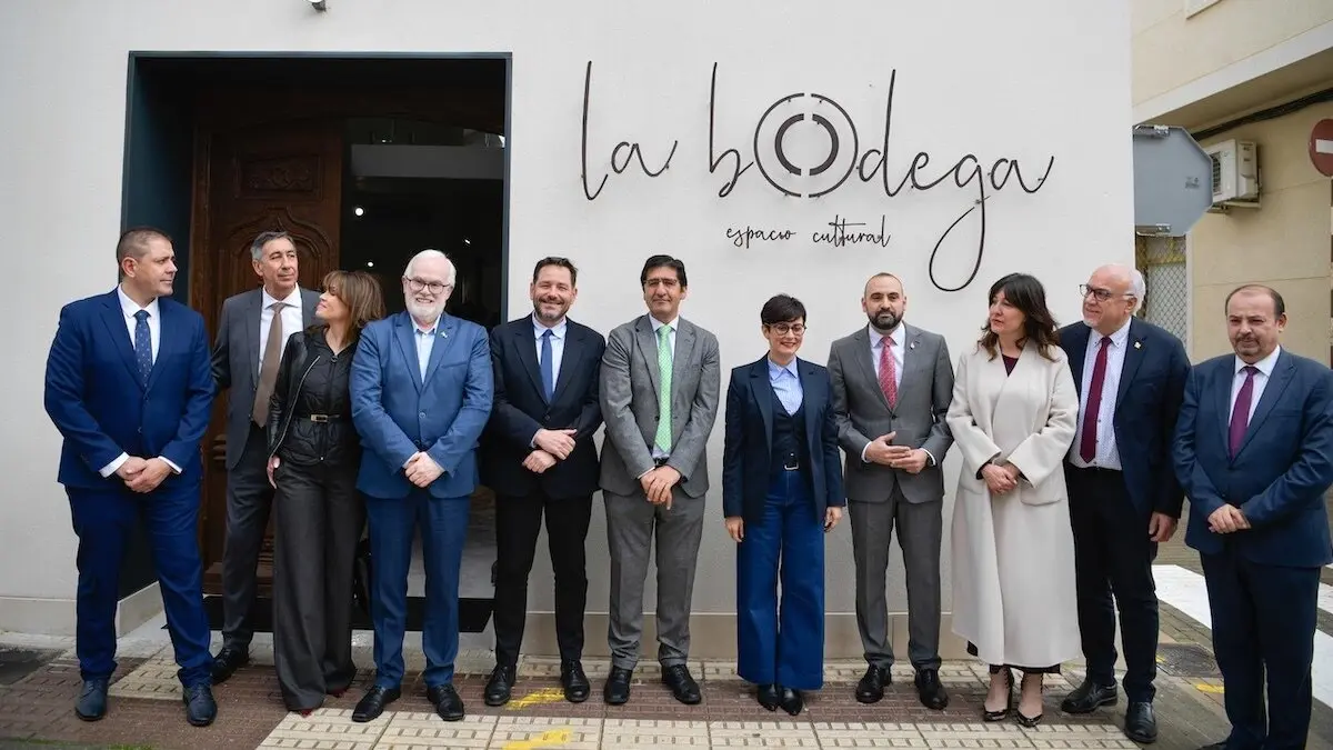 La ministra de Vivienda y Agenda Urbana, Isabel Rodríguez, ha inaugurado el nuevo Espacio Cultural 'La Bodega' de Argamasilla de Calatrava (Ciudad Real)