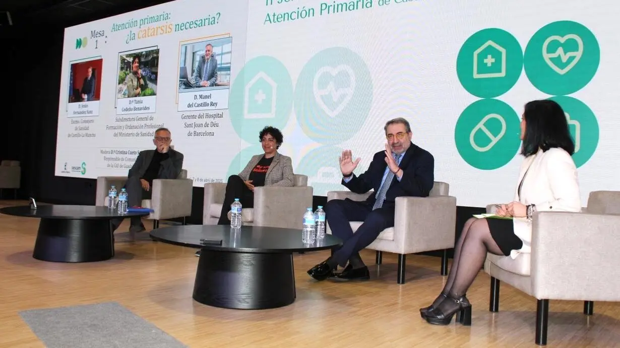 El consejero de Sanidad, Jesús Fernández Sanz, en las II Jornadas Regionales de Atención Primaria que se están desarrollando en la provincia de Ciudad Real