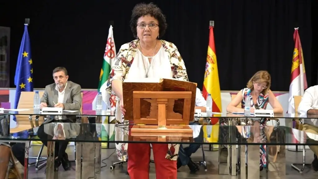 Dimite la alcaldesa de Corral de Calatrava (Ciudad Real), Rosa Suñé, por motivos de salud