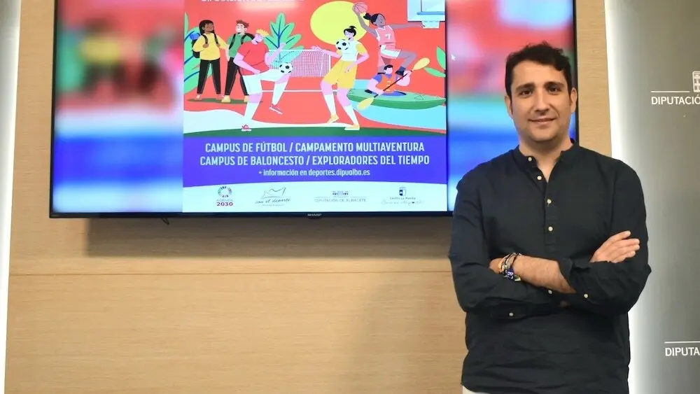 El diputado provincial de Deportes, Dani Sancha, presenta los Campamentos de Verano de la Diptuación de Albacete
